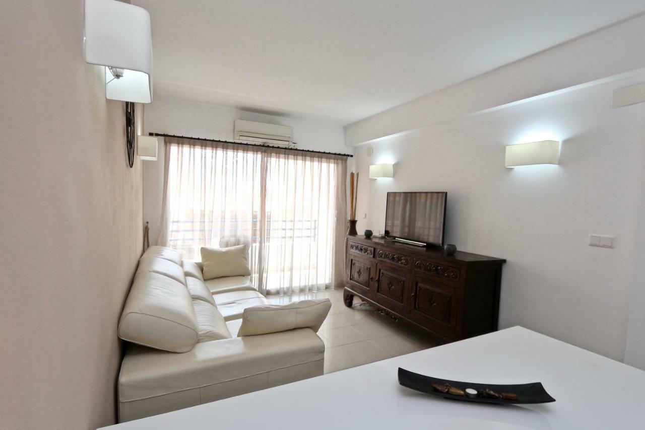 3- Bedroom Apartment In The Centre Of Calpe With Nice Living Room, 1 Bathroom. Exterior foto